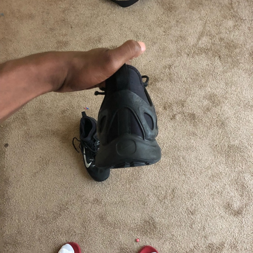 Shoes - Picture 3 of 4